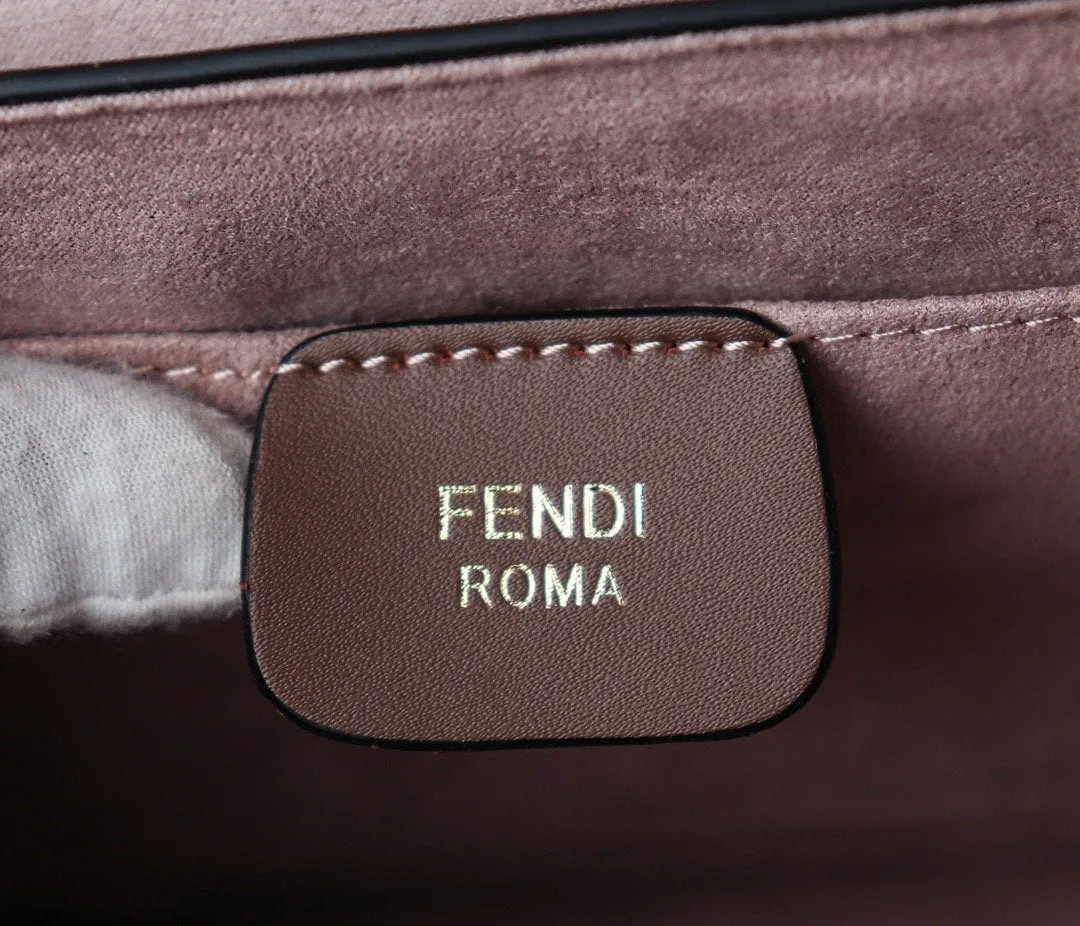 EN   Designer bags by Fendi 072