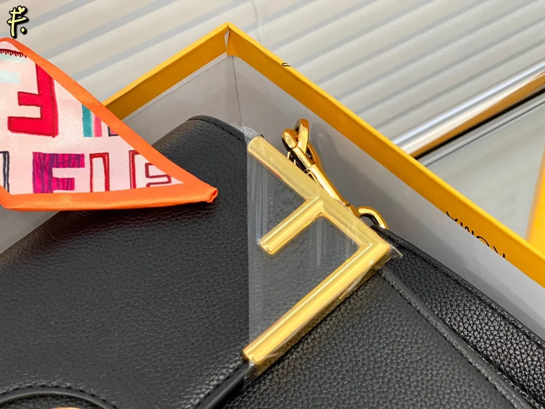 EN   Designer bags by Fendi 246