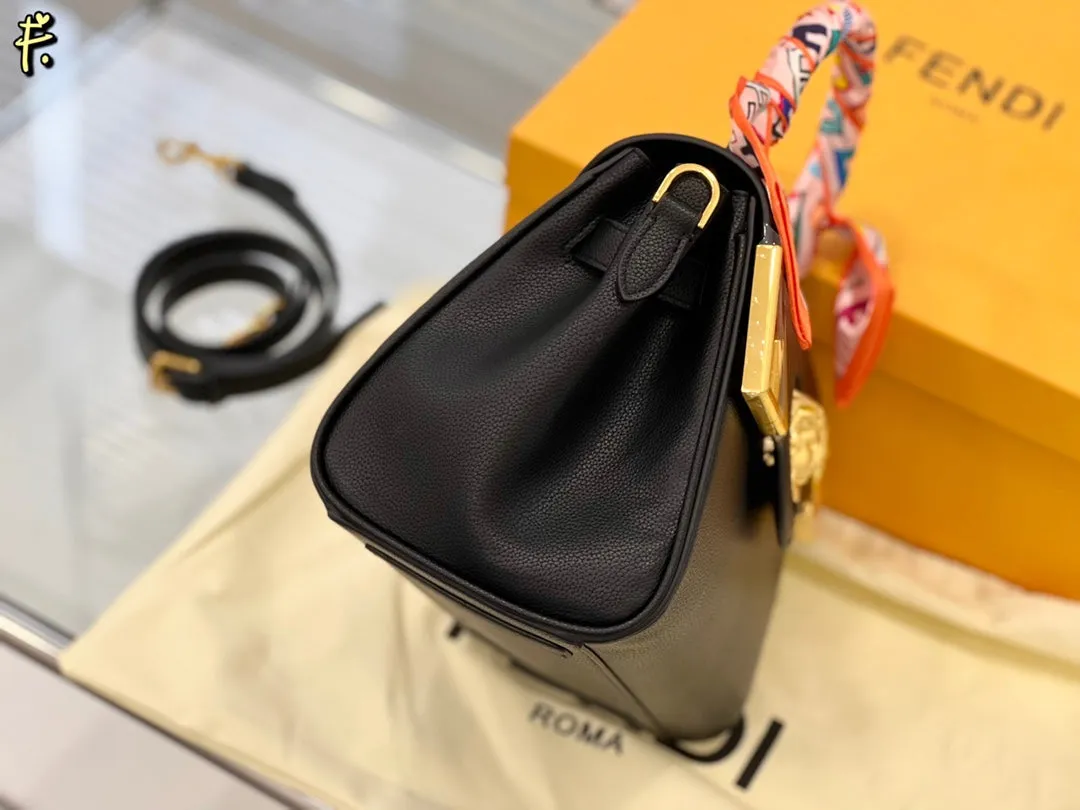 EN   Designer bags by Fendi 246