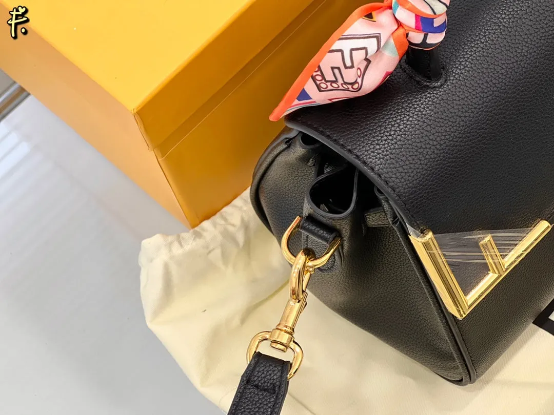EN   Designer bags by Fendi 246