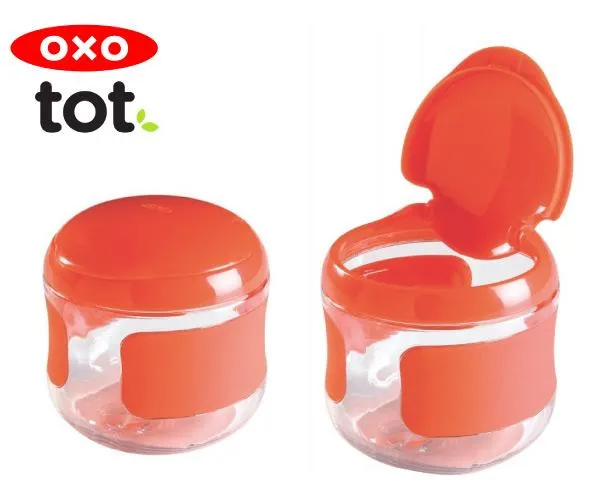 OXO TOT - Flip-Top Snack Cup, 5 Ounce