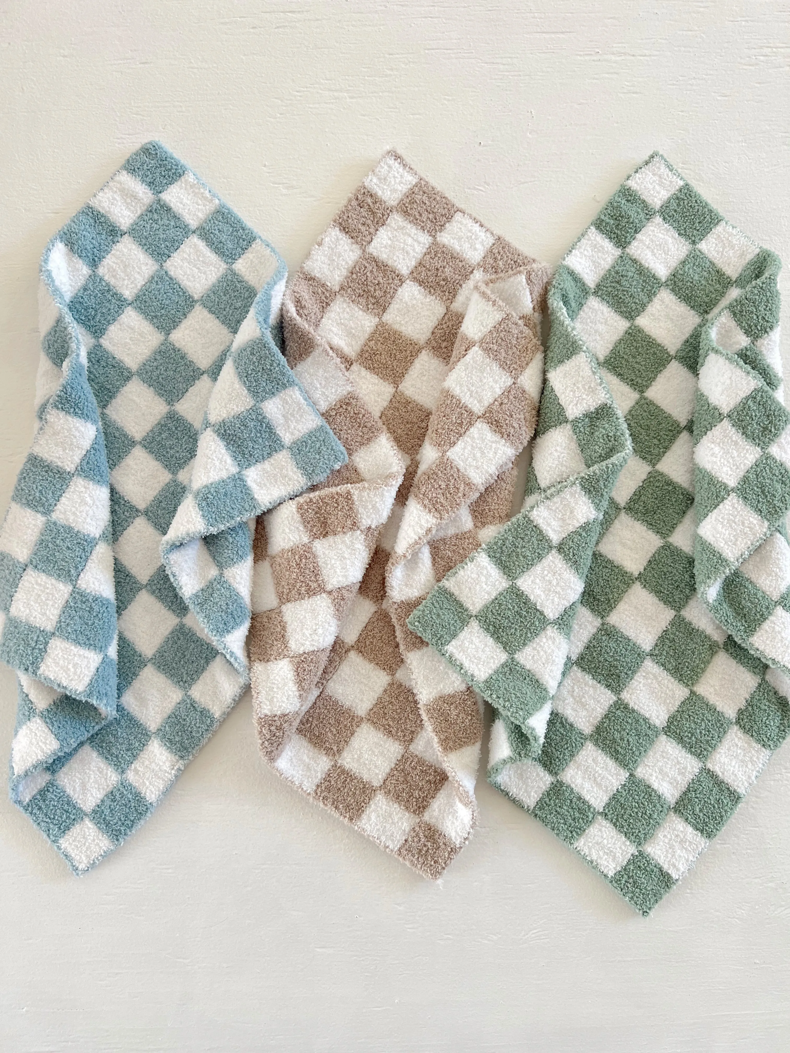 Phufy® Bliss Checkerboard Mini Blanket, Powder