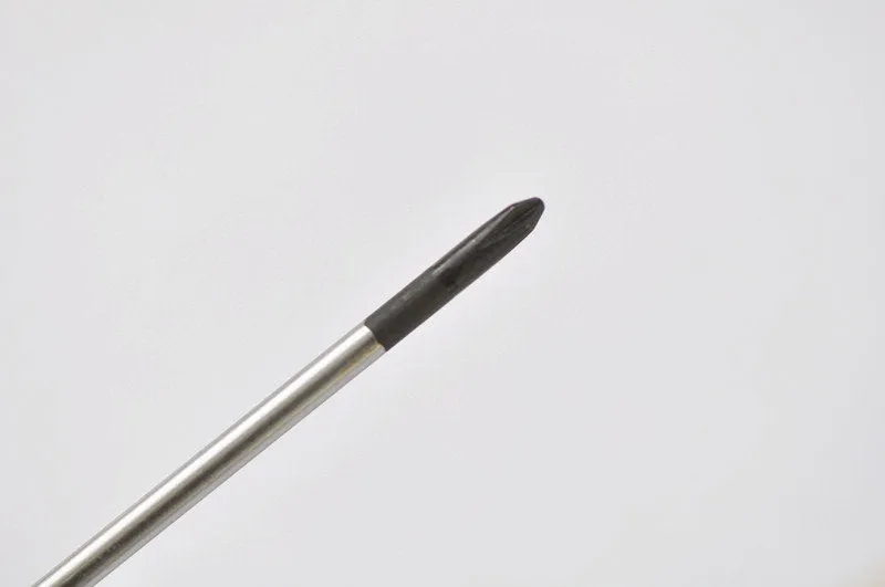 Screwdriver For Purse Frame With Magnetic Point