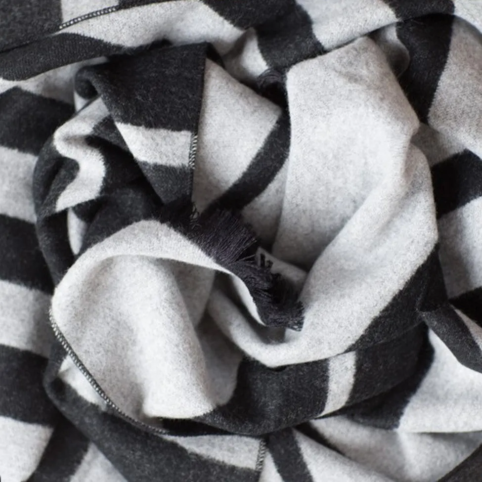 Tutti Luxurious Stripe Wrap – Grey/Black
